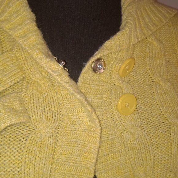 Merigold Yellow Waist Crop Cardi - Picture 5 of 6
